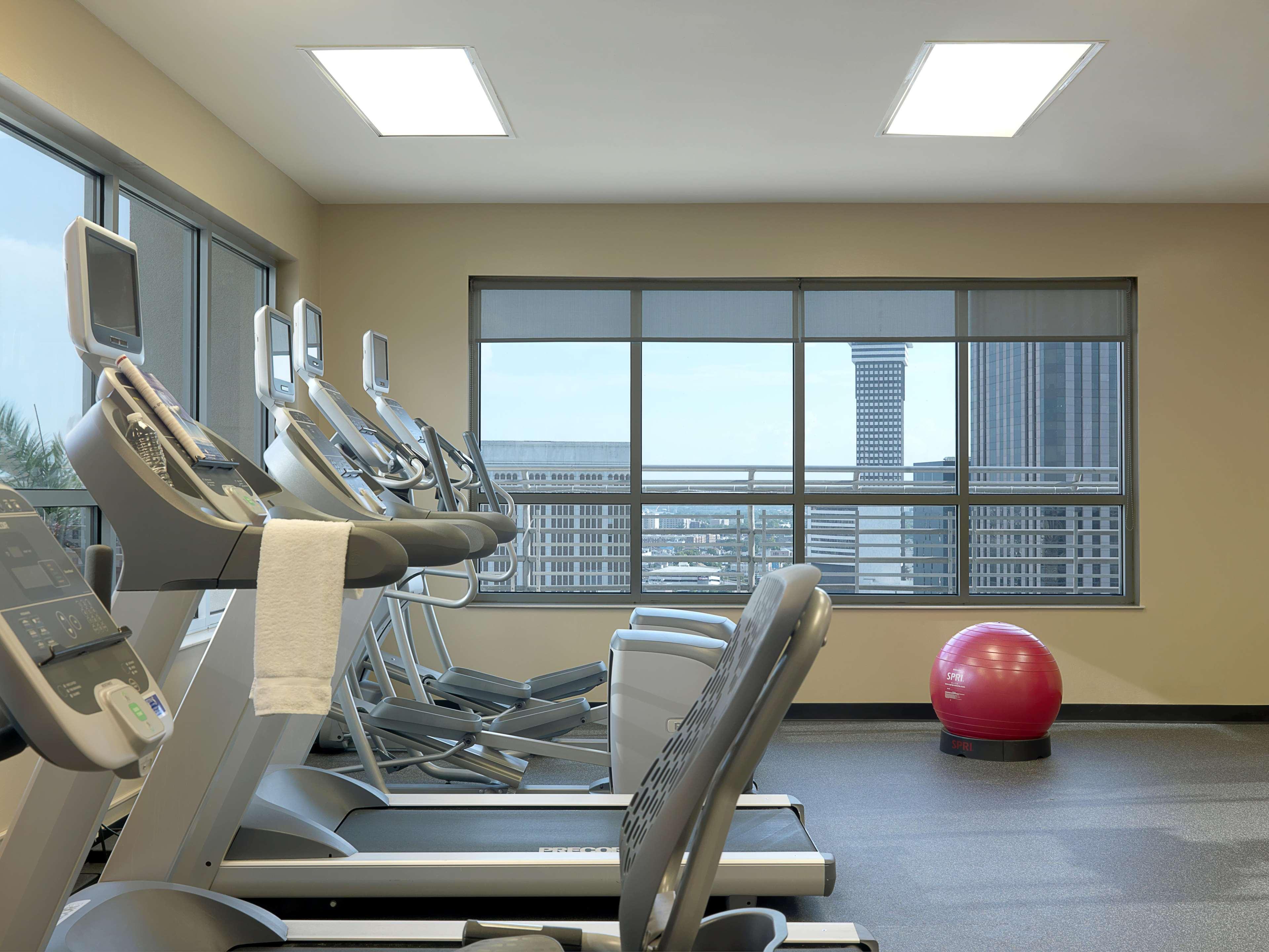 Hilton Garden Inn New Orleans French Quarter/Cbd מראה חיצוני תמונה