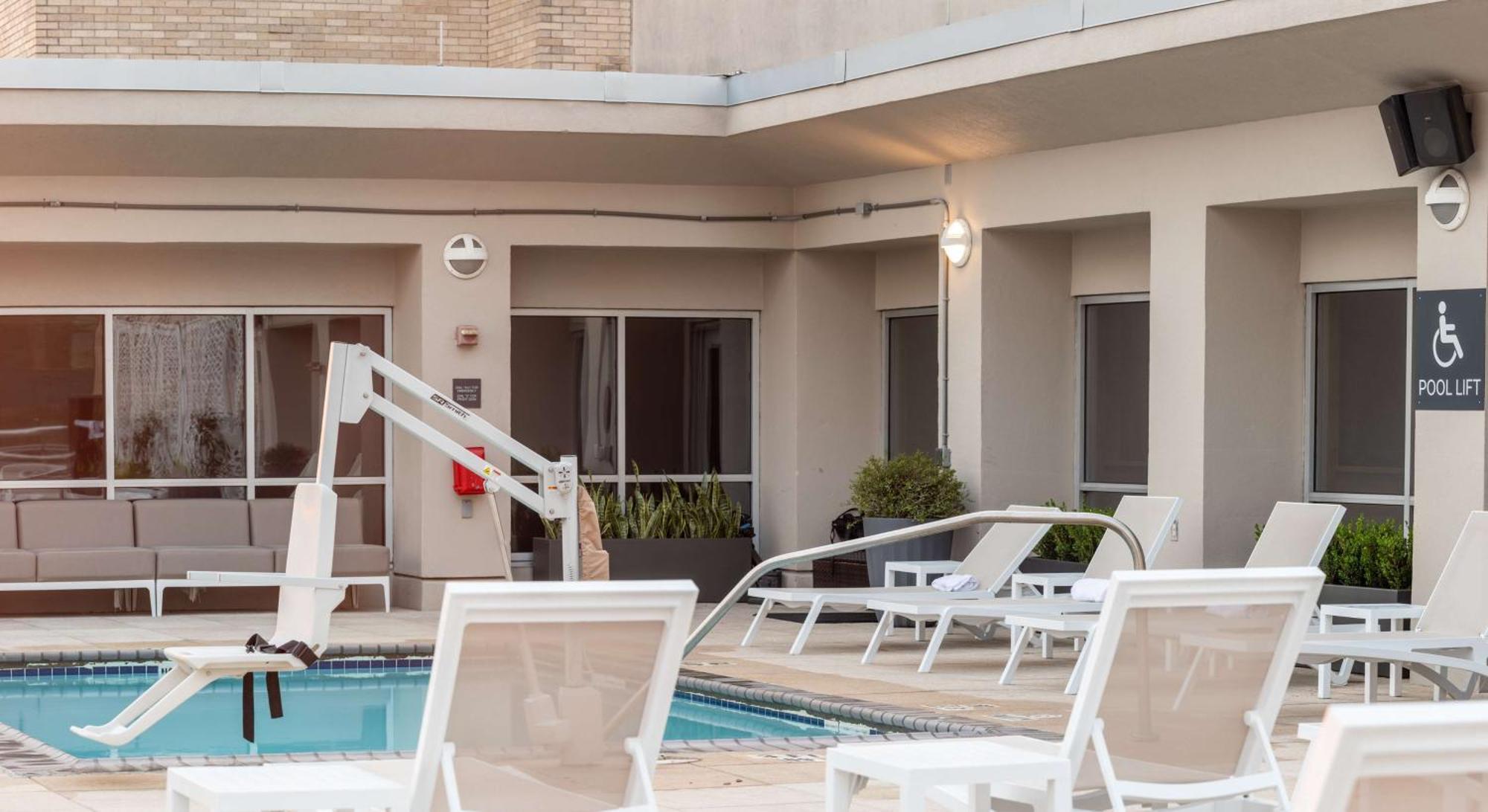 Hilton Garden Inn New Orleans French Quarter/Cbd מראה חיצוני תמונה