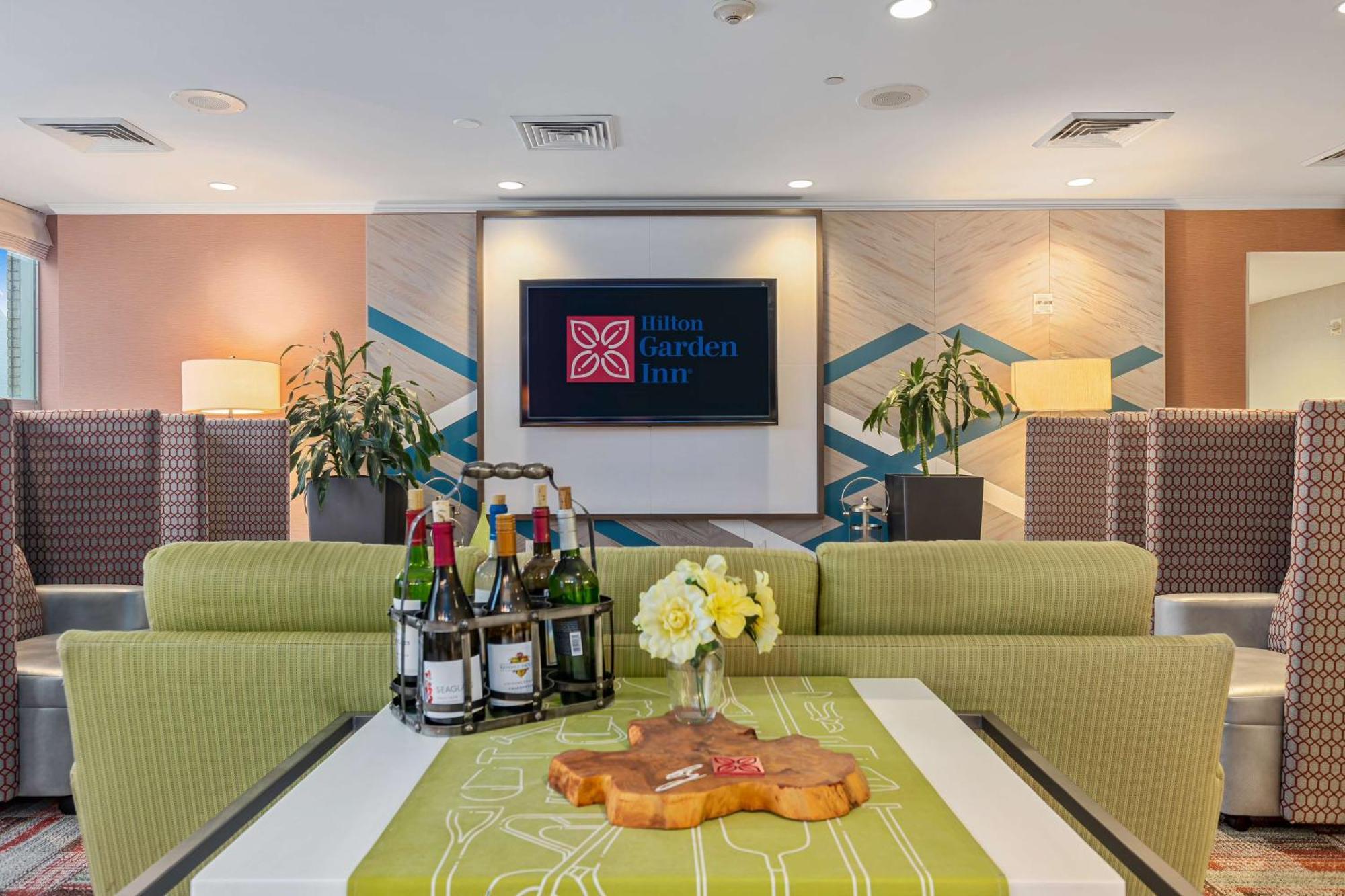 Hilton Garden Inn New Orleans French Quarter/Cbd מראה חיצוני תמונה